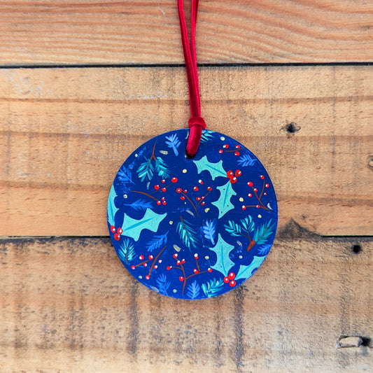 Ivy & Berries Ornament