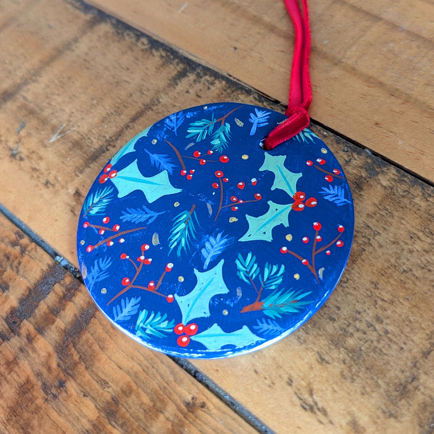 Ivy & Berries Ornament